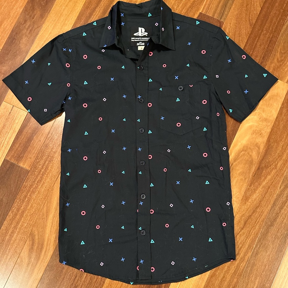 Mens S PlayStation Button Pattern, Black Button Up Short Sleeve Shirt- Like New